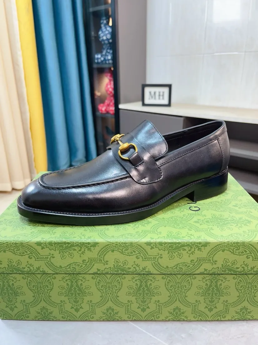 Factory price 500🌹🌹 [GUCCI Gucci] A new style of formal men's leather shoes is coming~ The original quality upper is made of cowhide imported from Italy + soft and delicate leather, comfortable and soft first-layer cowhide lining, rubber wear-resistant outsole, the shoe shape is dignified and domineering, and the luxury charm cannot be concealed! The natural and free nouveau riche leads the trend. Code number: 38-44